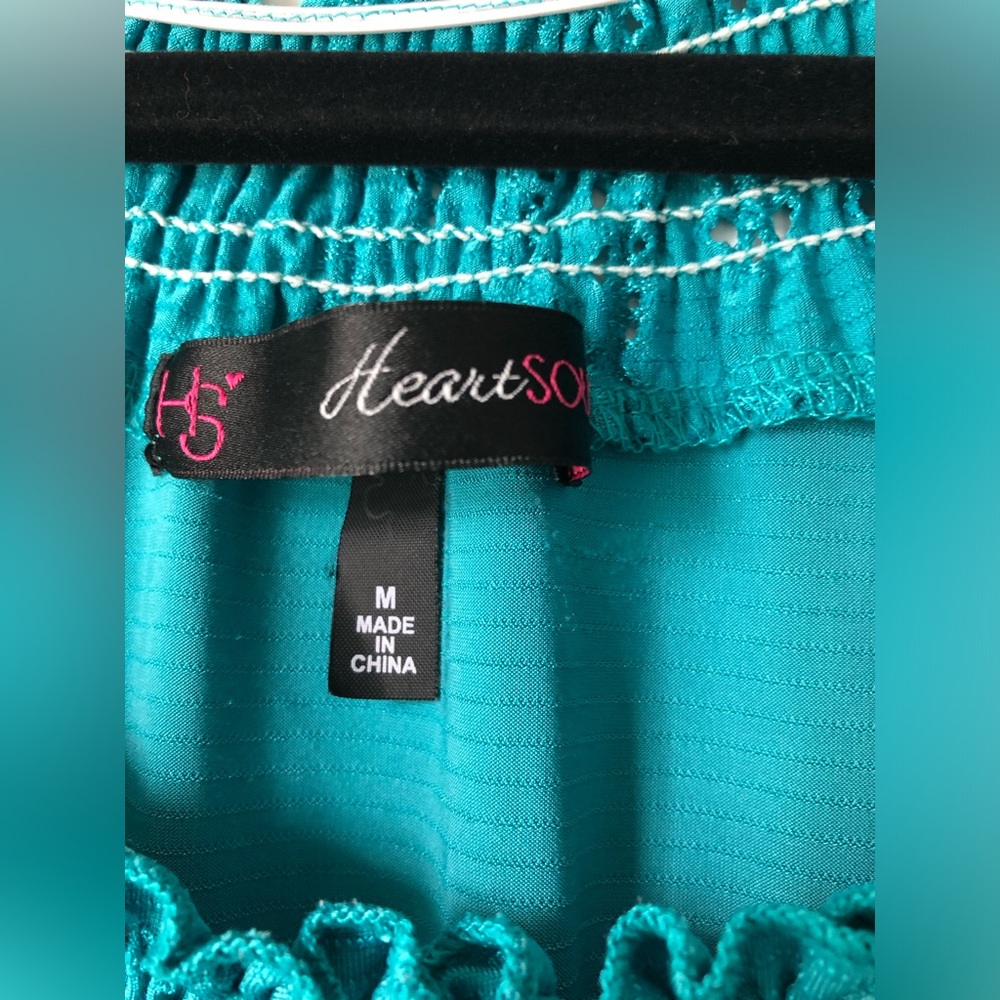 Women or junior medium blouse